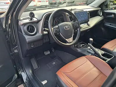 صورة 9 لـ 2016 Toyota RAV 4