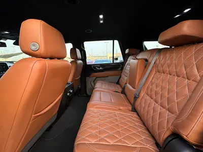 صورة 10 لـ 2023 GMC YUKON