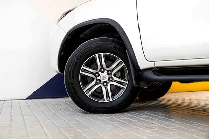 2022 Toyota FORTUNER 照片 7