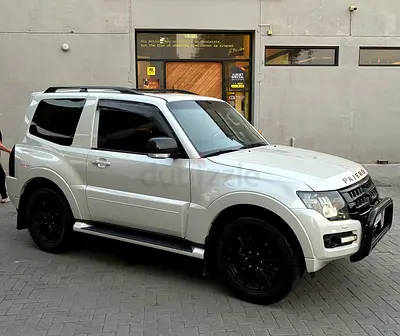 Mitsubishi Pajero BLACK EDITION 2018 | GCC Specs | Pristine Condition