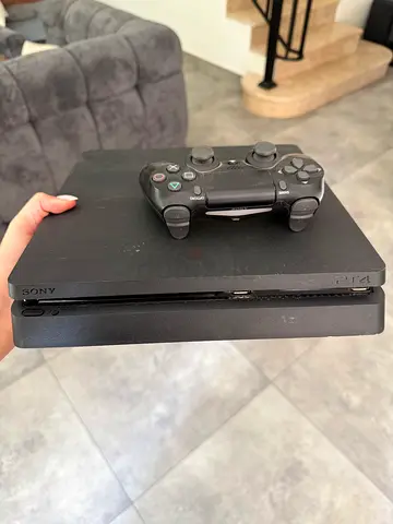 PS4