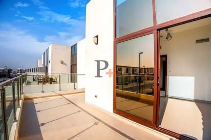 Park Facing | VACANT | MODERN |MULTIPLE CHEQUES