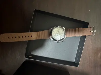 Men's analog sport watch with brown nylon strap