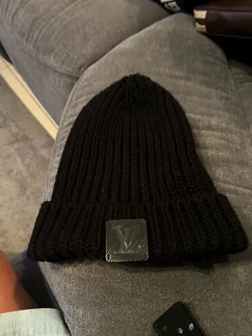 Genuine Louis Vuitton Black knitted winter beanie hat - one size