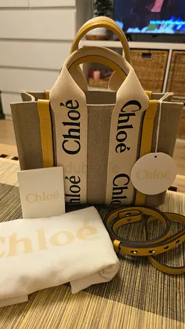 Aurhentic Chloe woody small