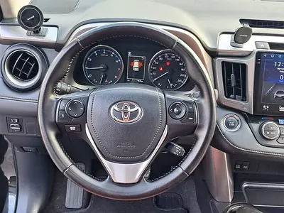 صورة 16 لـ 2016 Toyota RAV 4