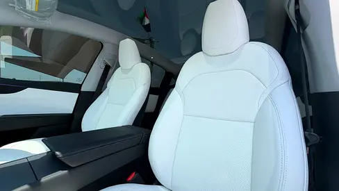 صورة 8 لـ 2025 Tesla MODEL Y