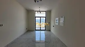 Courtyard View 1BR | Balcony | Pool & Gym Access