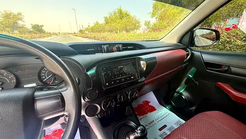 صورة 13 لـ 2023 Toyota HILUX