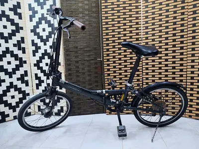Foldable bike with 6-speed gears, in good condition. دراجة قابلة للطي مع 6 سرعات، بحالة جيدة