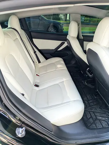 صورة 9 لـ 2021 Tesla MODEL 3