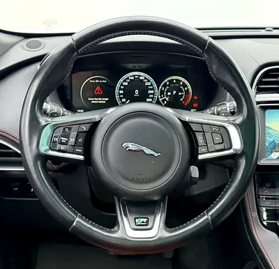 2017 Jaguar F-PACE 缩略图 15