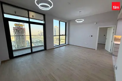 Balcony | Prime Location | Middle Floor