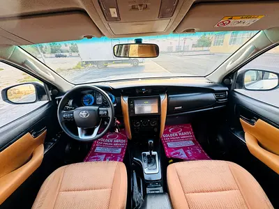 2020 Toyota FORTUNER 照片 9