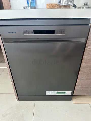 Hisense built-in stainless steel dishwasher - good working condition