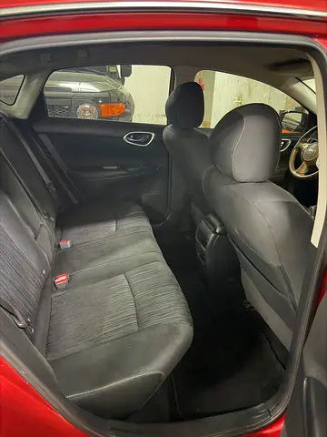 2017 Nissan SENTRA photo 12