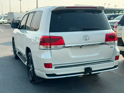 صورة 7 لـ 2013 Toyota LAND CRUISER