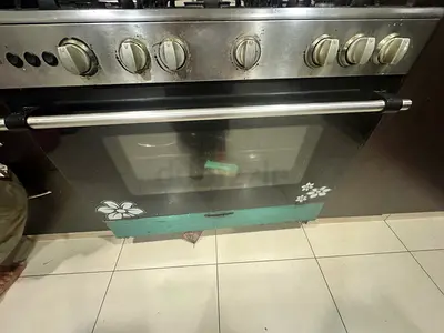Stainless Steel 5-Burner Gas Hob in Good Working Condition