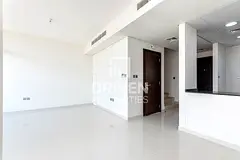 Biggest Corner Unit | Single Row | Vacant