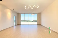HUGE LIVING AREA | SMEG APPLIANCES | VACANT