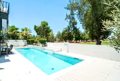 Exclusive Villa | Semi Furnished | Garden