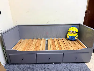 Grey Wooden Daybed with 3 Drawers - Good Condition