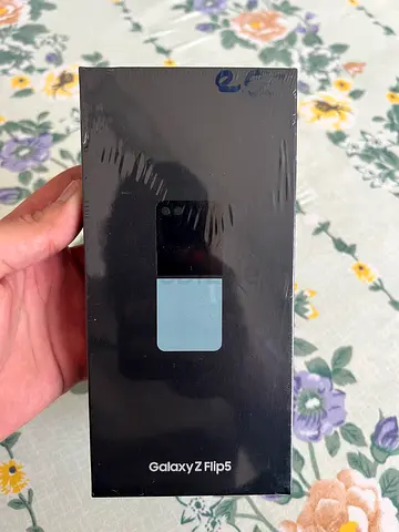 Samsung Z flip 5 Brand New In Box
