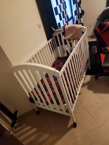 White Wooden Baby Crib - Good Condition with Matress