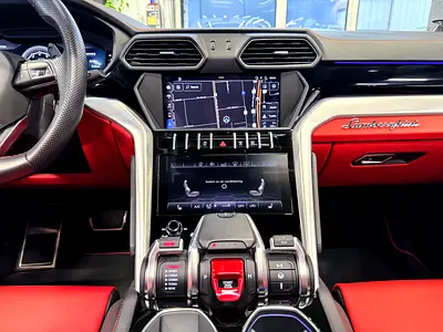 2019 Lamborghini URUS — миниатюра 17