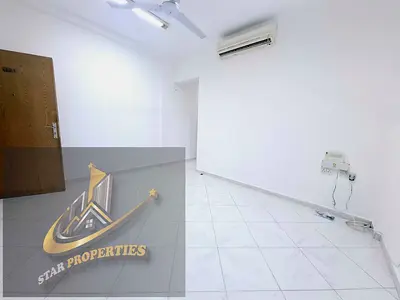 DEAL OF THE DAY !! SPLIT AC // NICE 1 BEDROOM HALL WITH WARDROBE ONLY 25K IN 6 CHQS IN PRIME LOCATION