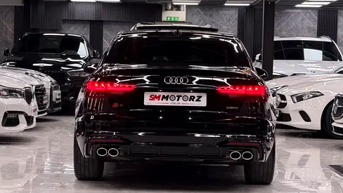 صورة 5 لـ 2022 AUDI A4