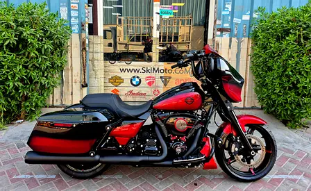 2024 HARLEY STREET GLIDE CUSTOM RED