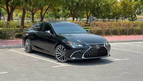 Lexus ES 300h Premier 2025 - Brand New - Hybrid Efficiency