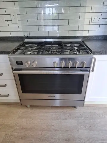 Bosch Series 8 Top Gas Oven electric Cooker 90cm For Sale Same Like New