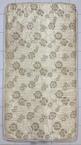 Mattress in good used condition - floral pattern