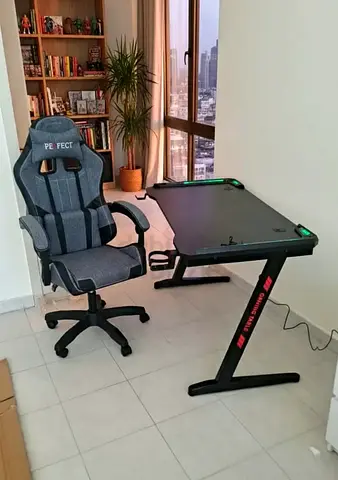 Gaming desk with RGB LED and ergonomic gaming chair - good condition