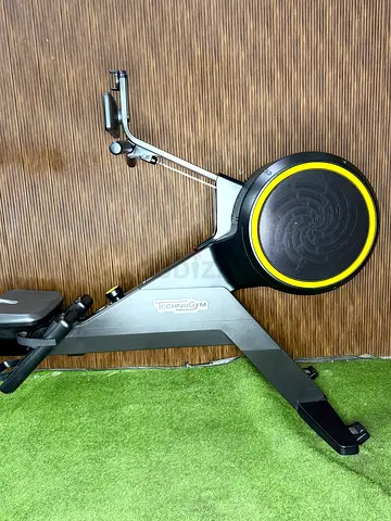 Technogym skill row