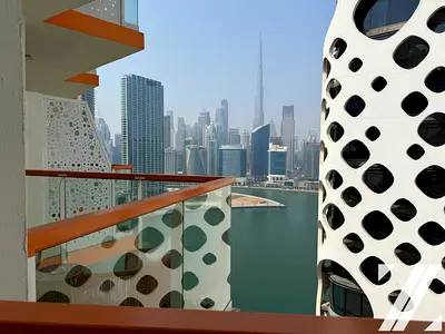 Canal & Burj Khalifa view | Upgraded | High Floor