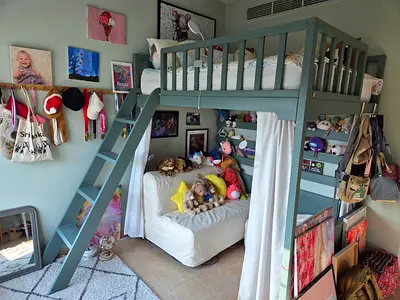 CUSTOM LOFT BED – IMMACULATE CONDITION
Beautiful custom-made loft bed, made in the UAE by Mud Kitch