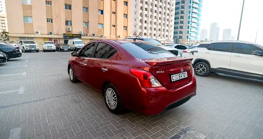 2019 Nissan VERSA 照片 8