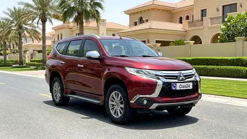 AED 703/m | 0 DP | Free 3 Months Warranty | Service History | MITSUBISHI MONTERO SPORT 2017