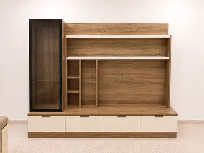 Home Centre Premium TV Unit – Excellent Condition
Beautiful Home Centre entertainment
