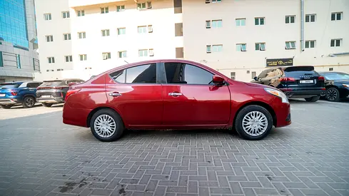 2019 Nissan VERSA 照片 5