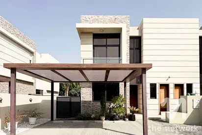Single Row | Vacant | Landscaped Garden