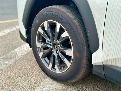 Toyota RAV4, миниатюра 11