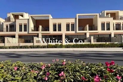 Single Row| Prime Location |Private Garden
