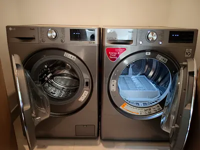 LG new model washer and dryer set digital ThinQ model like new condition 9 kg dryer 9 kg washer