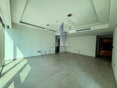1 BEDROOM | LAKE VIEW | SMART HOME FEATURES | PRIME LOCATION