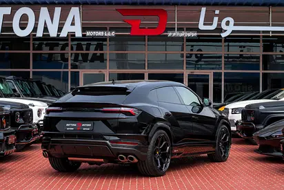 صورة 4 لـ 2024 Lamborghini URUS