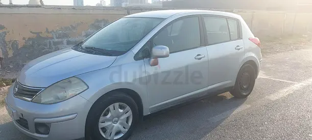 Nissan Tiida 2011  Model - Hatchback